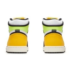 AIR JORDAN 1 RETRO HIGH OG -Salomon Shop JordanBrandAIRJORDAN1RETROHIGHOGWHITE BLACK VOLT UNIVERSITYGOLD8555088 118 3