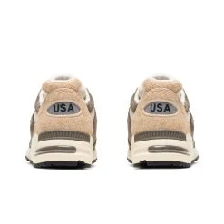 New Balance MADE IN USA M990GB2 8 New Balance MADE IN USA M990GB2 -Salomon Shop NewBalanceMADEBYTEDDYSANTISM990GB2GREY8M990GB2 3