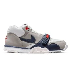 NIKE AIR TRAINER 1