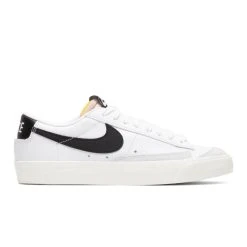Nike WOMEN'S BLAZER LOW '77