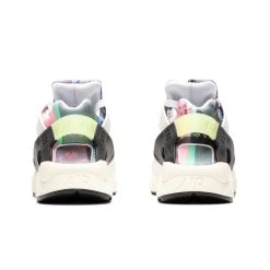 Nike WOMEN'S AIR HUARACHE SE -Salomon Shop NikeWNIKEAIRHUARACHESEMULTI COLORWHITE PHANTOM OFFNOIR8DX3264 902 3