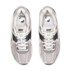 Nike WOMEN'S ZOOM VOMERO 5 -Salomon Shop NikeWNIKEZOOMVOMERO5COBBLESTONELIGHTBONE LIGHTBONE8FB8825 001 4