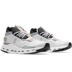 On WOMEN'S CLOUDNOVA -Salomon Shop onrunningWCLOUDNOVAWHITESAND626.98488 2
